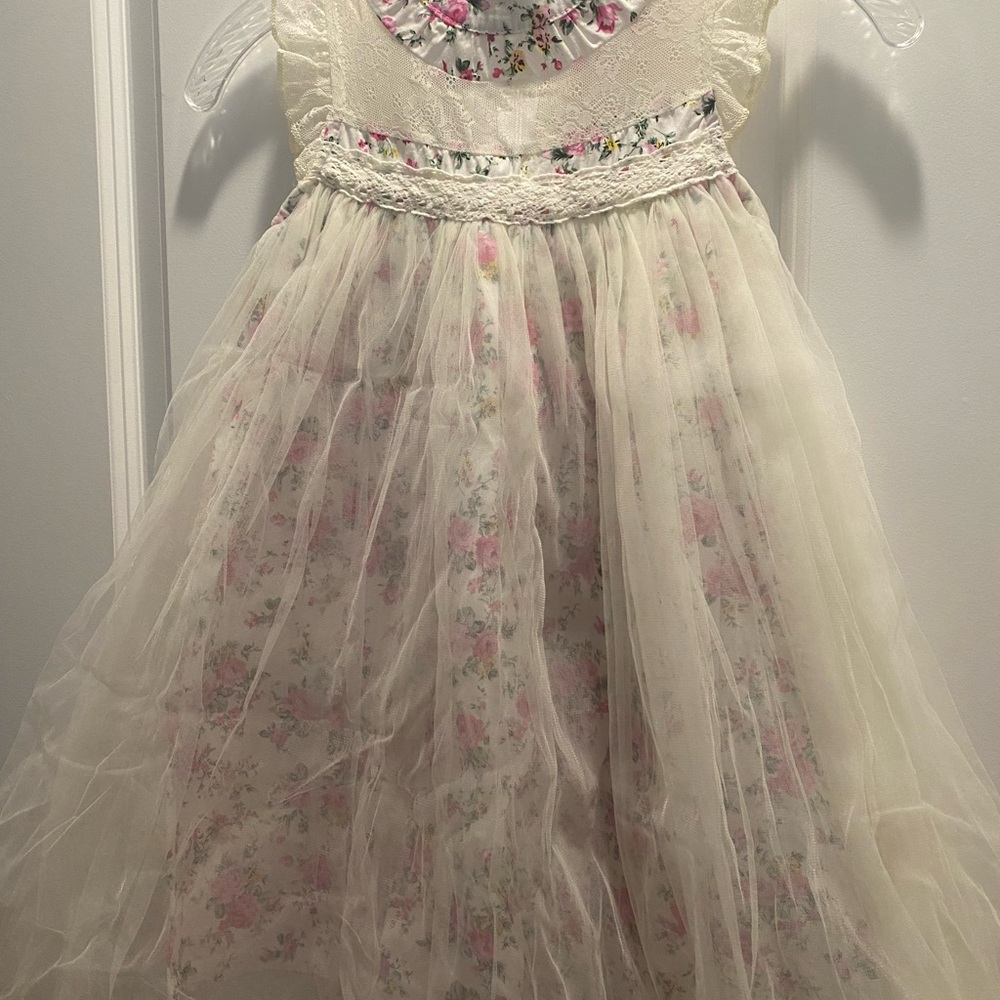 Charming Floral Lace Kids Dress